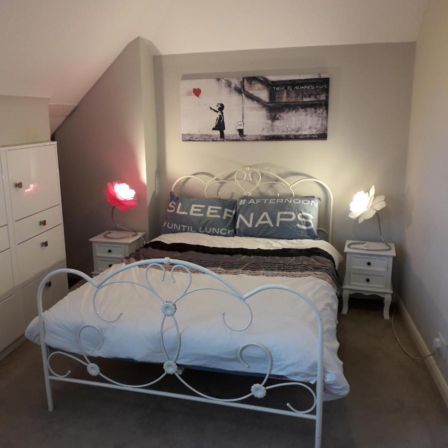 Street Artist Bed & Breakfast Romford Luaran gambar