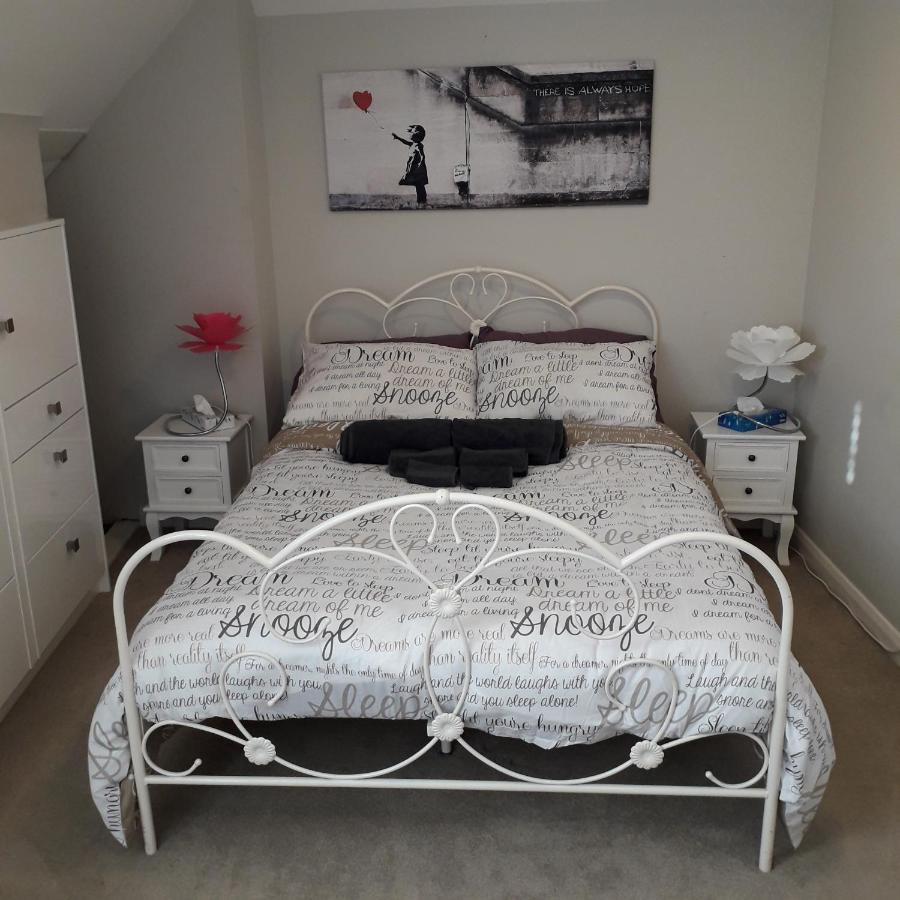 Street Artist Bed & Breakfast Romford Luaran gambar